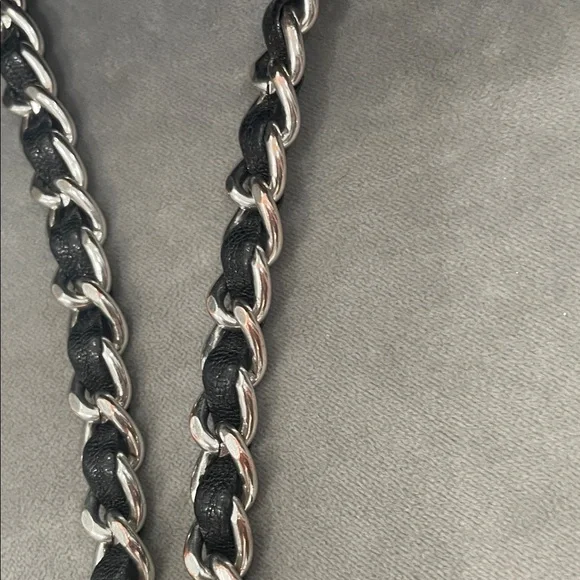 TORY BURCH Black Leather Tote Bag - Picture 9 of 11